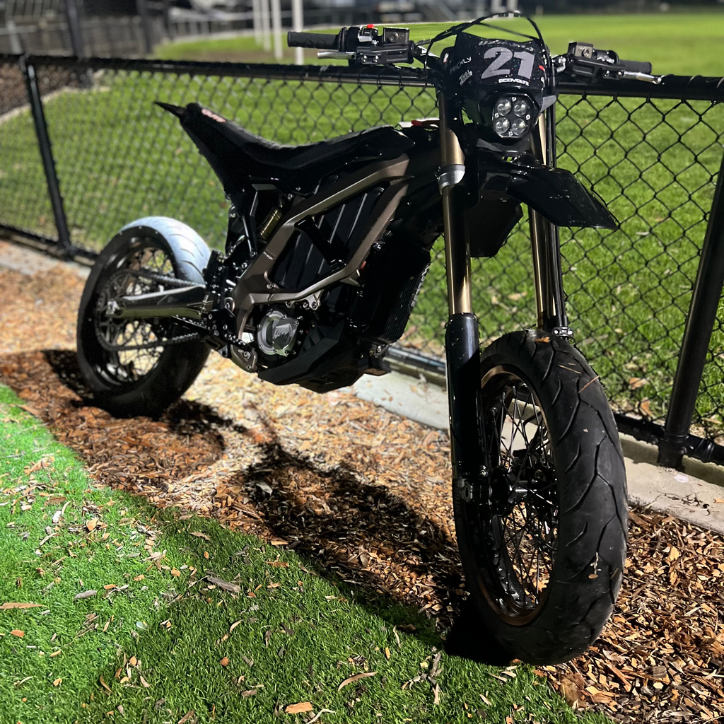 ULTRA BEE SUPERMOTOS