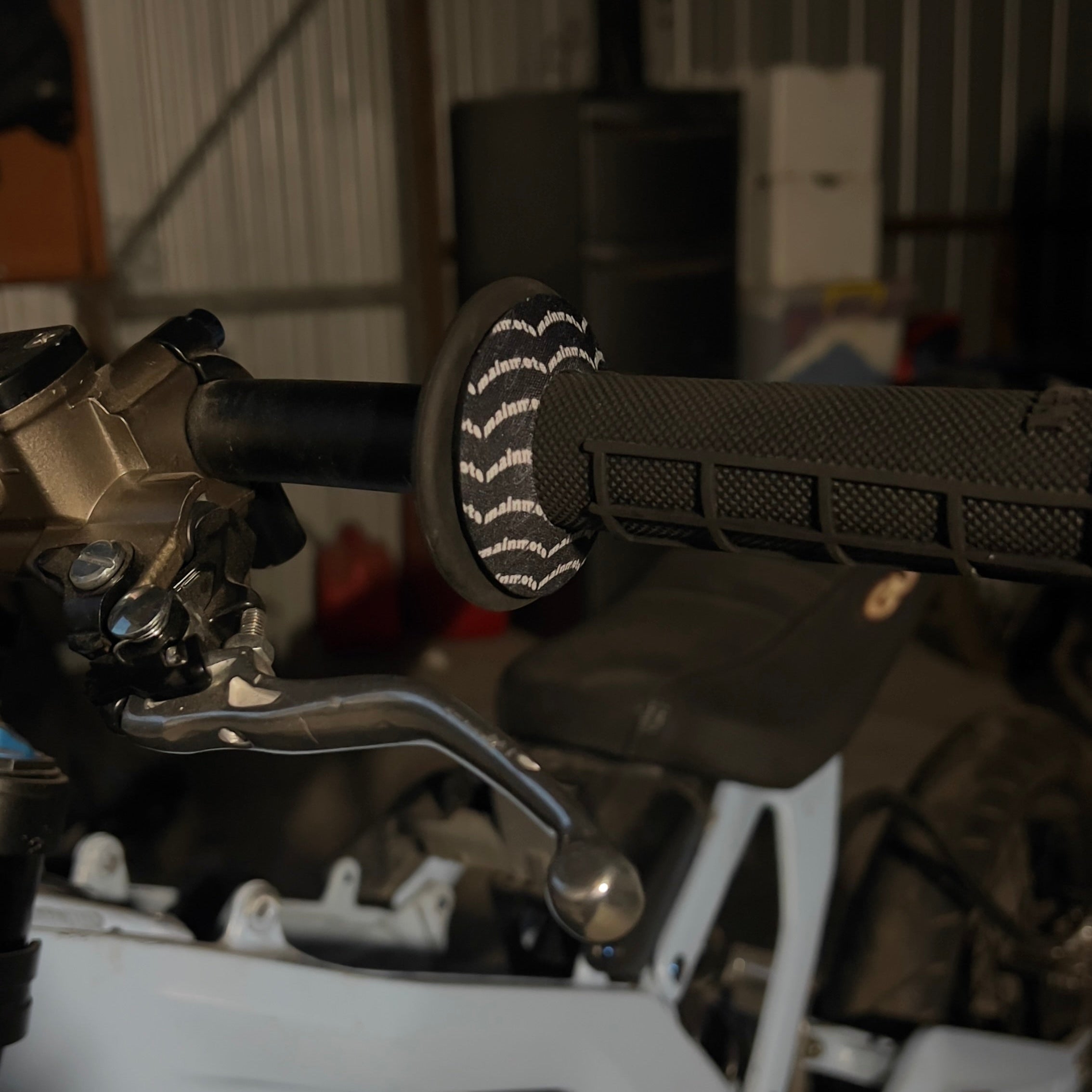 GRIP DONUTS